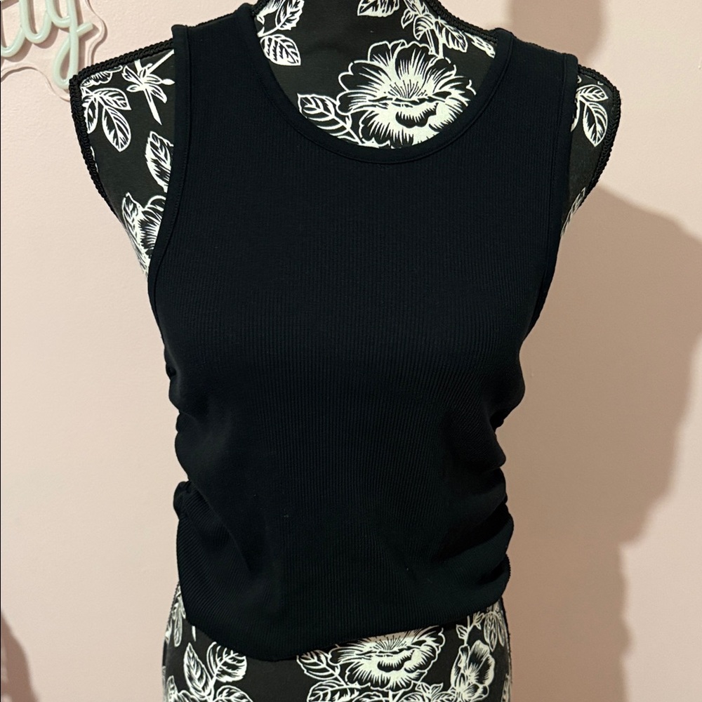 Aerie Black Sleeveless Women's Top